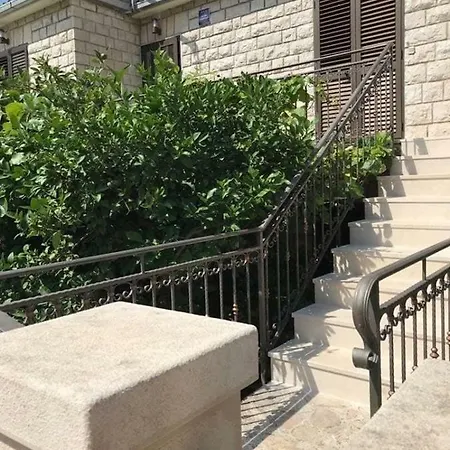 Ivelic Apartamento Supetar